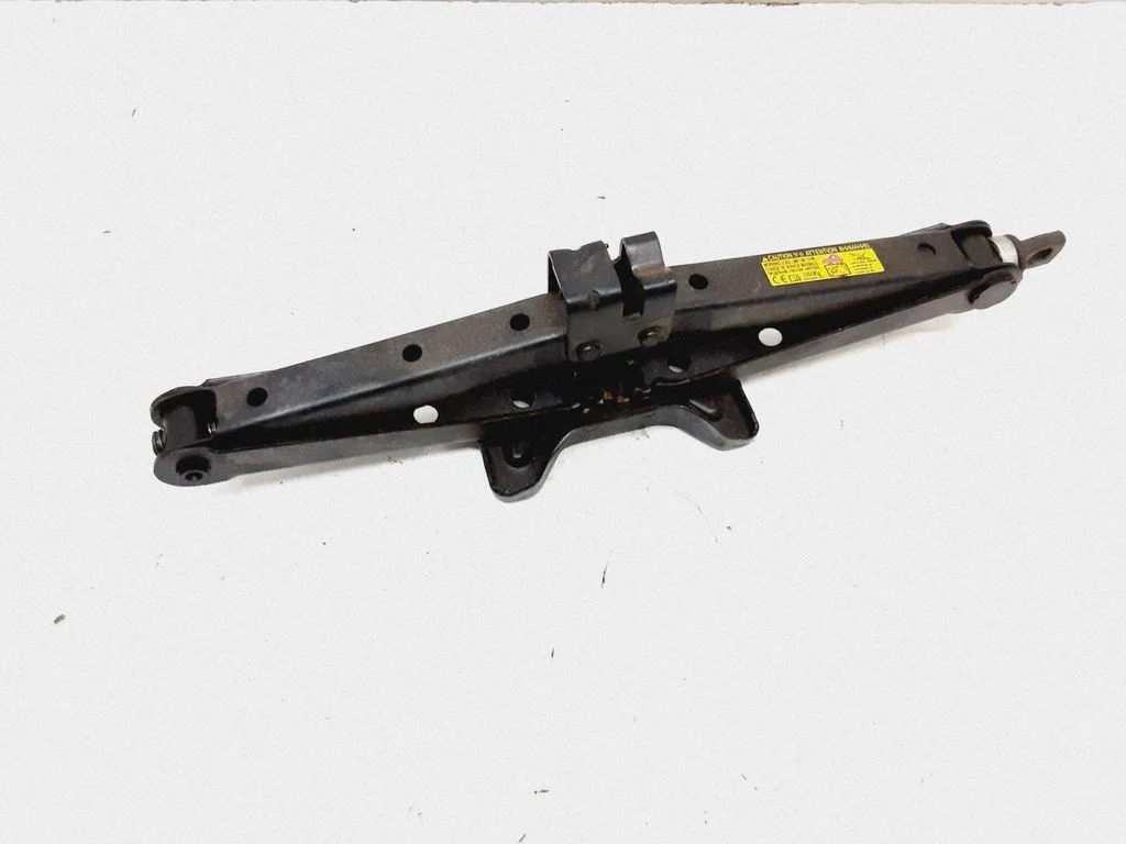 Lift Jack – Toyota RAV 4 (XA40) (2012-2018)