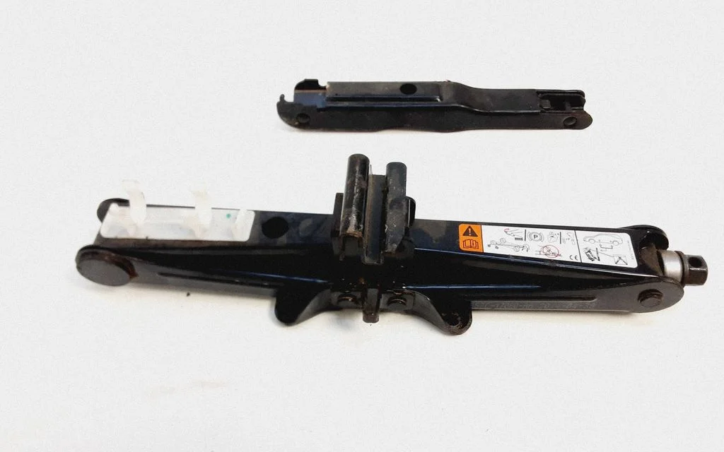 Lift Jack – Ford Fusion II (2013-)