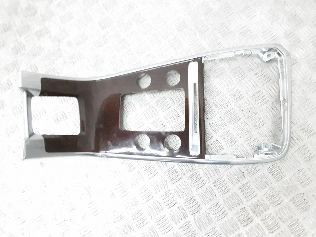 Climate control/heater control trim – Volvo XC60 (2009-2013)