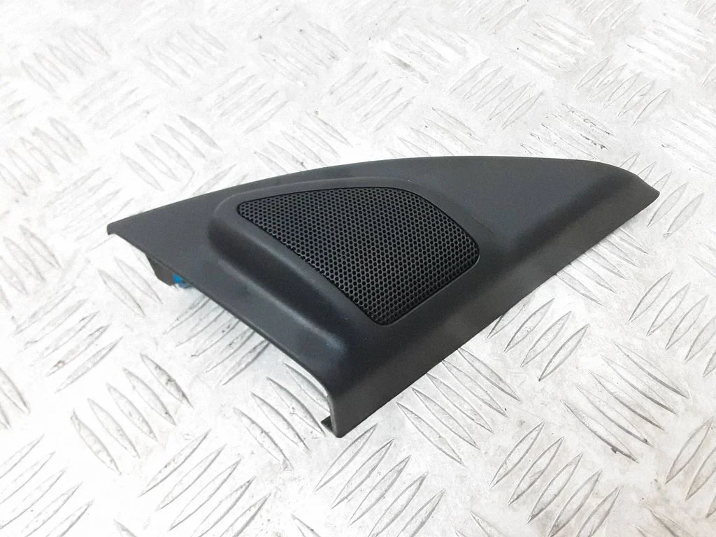 Kõrgsageduslik kõlar(id) esiustes 30781068