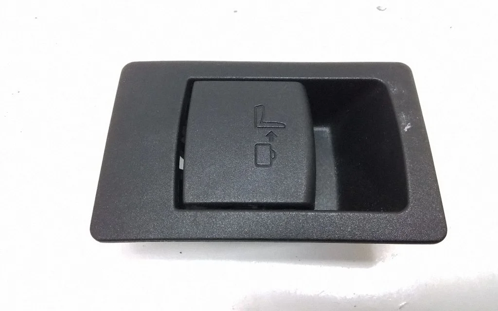 Seat back rest control lever/handle – BMW 3 Series GT F34 (2013-2017)