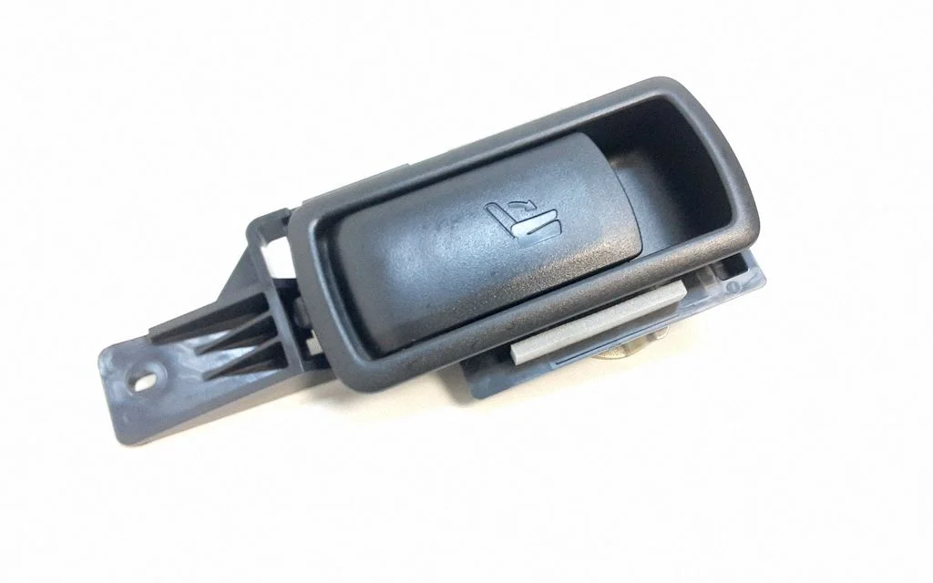 Seat back rest control lever/handle – Toyota RAV 4 (XA30) (2006-2016)