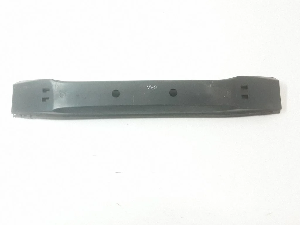 Esistange tugitala – Volvo V50 (2008-2012)