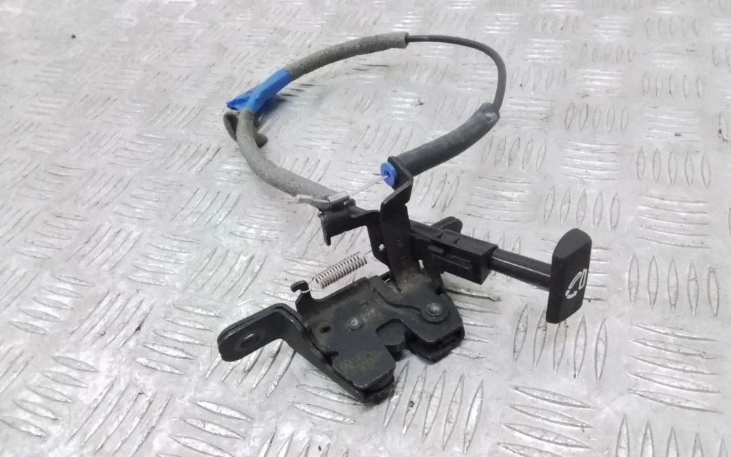 Seat back rest lock catch – Volkswagen Jetta USA (2019-)