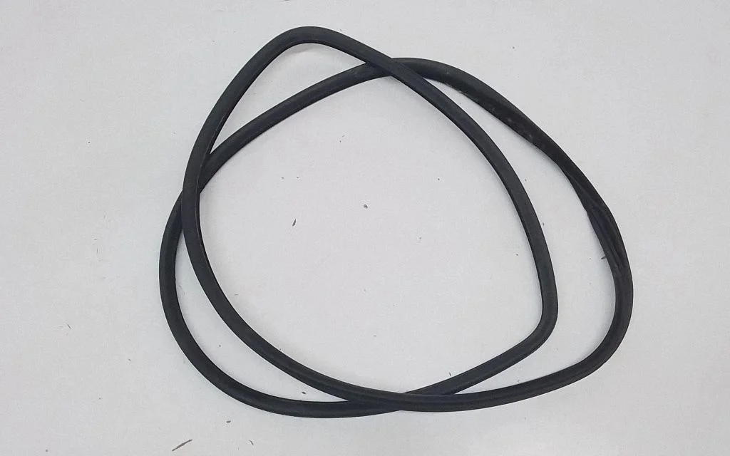 Rubber seal rear door 30799577