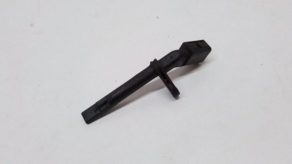 Tagumine piduri ABS-andur 99160640701