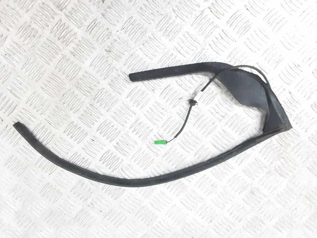 Rubber seal loading door window/glass – Volvo V70 (2005-2008)