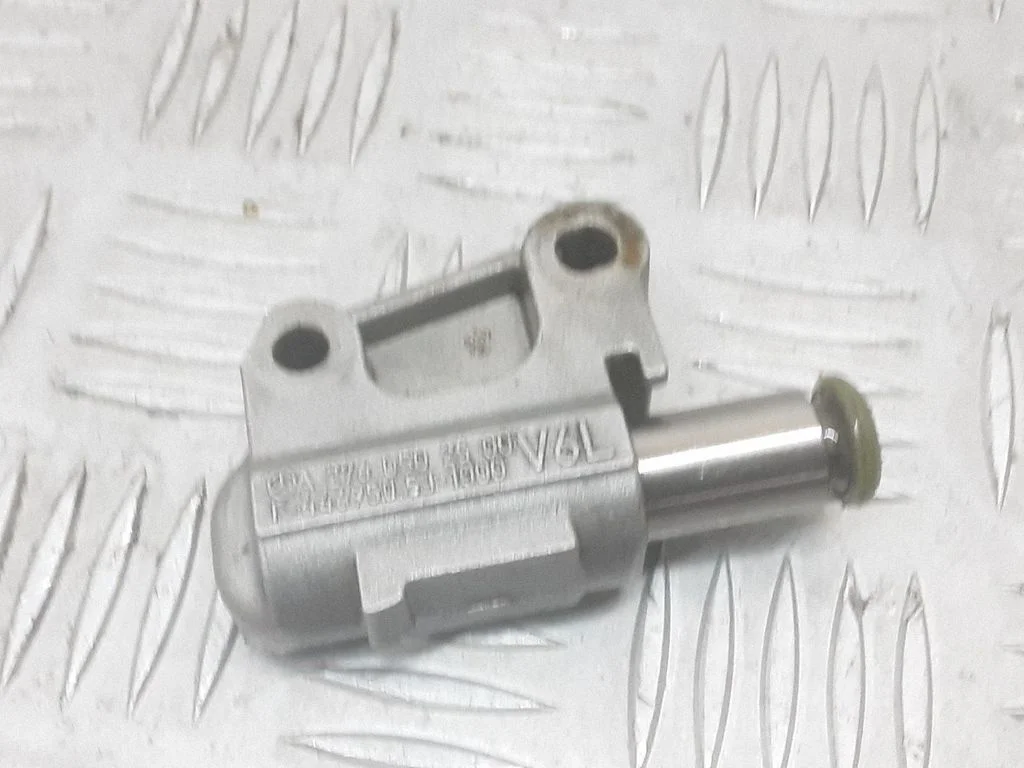Timing belt/chain tensioner A2760502500