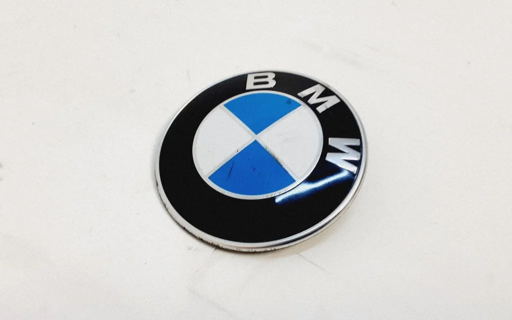 Manufacturers badge/model letters – BMW 7 Series F01 F02 F03 F04 (2008-2016)