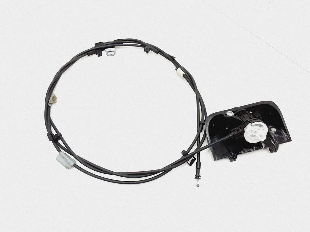 Tailgate exterior lock – Mercedes-Benz C-Class AMG W204 (2007-2014)