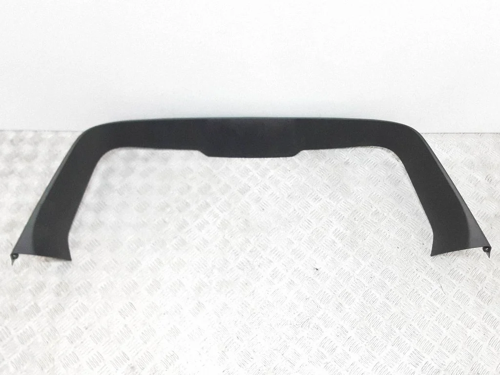 Tailgate trim – Volvo V70 (2005-2008)