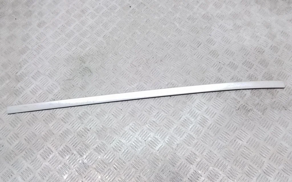 Roof trim bar molding cover 39992741