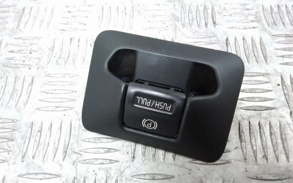 Przełącznik hamulca ręcznego 30773539