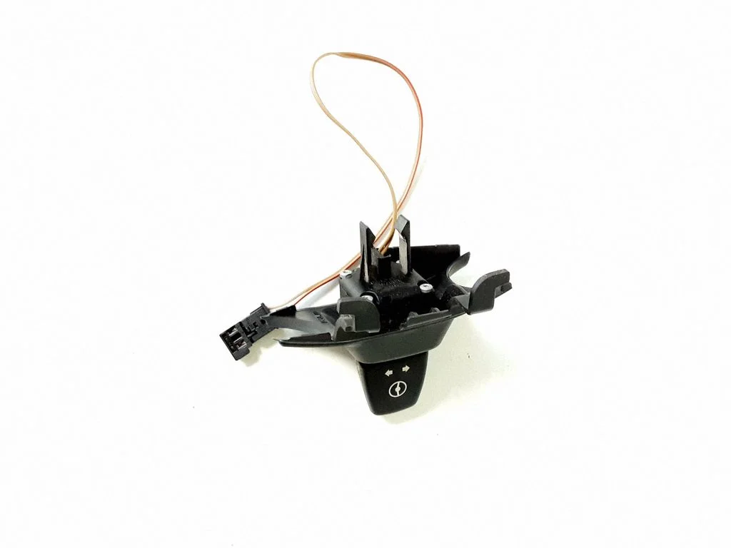 Steering wheel adjustment handle/lever – BMW X5 E70 (2006-2013)