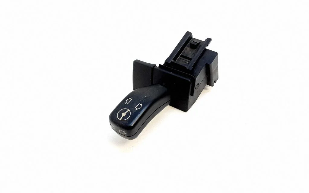 Steering wheel adjustment handle/lever – BMW X5 E53 (1999-2006)