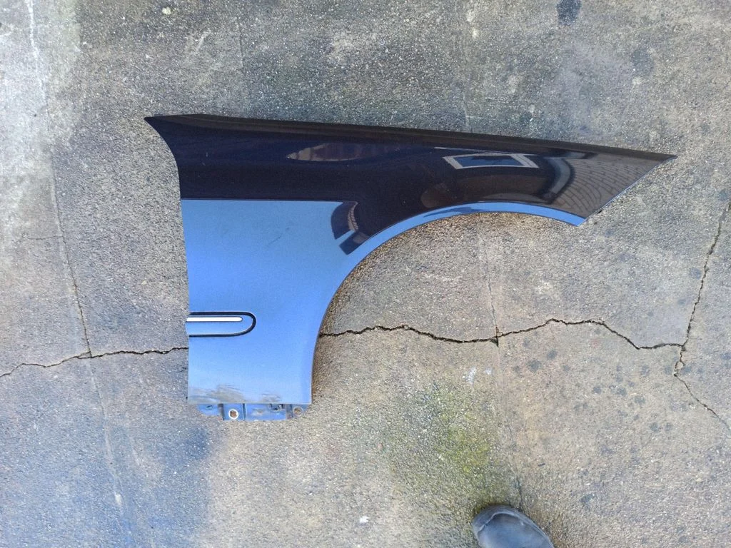 Fender – front right