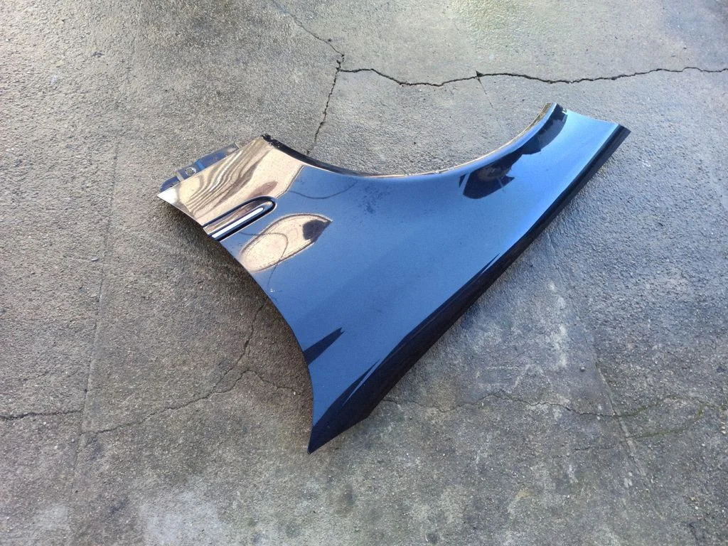 Fender – front left