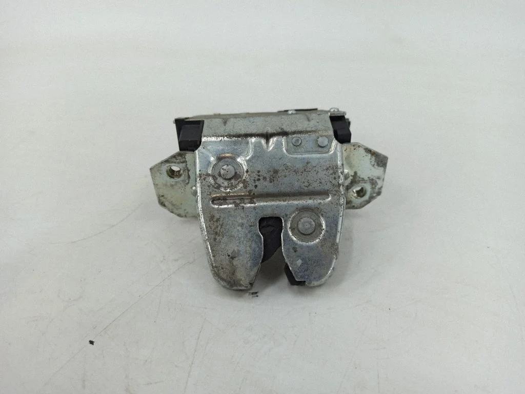 Tailgate/trunk/boot lock/catch/latch A2037400235