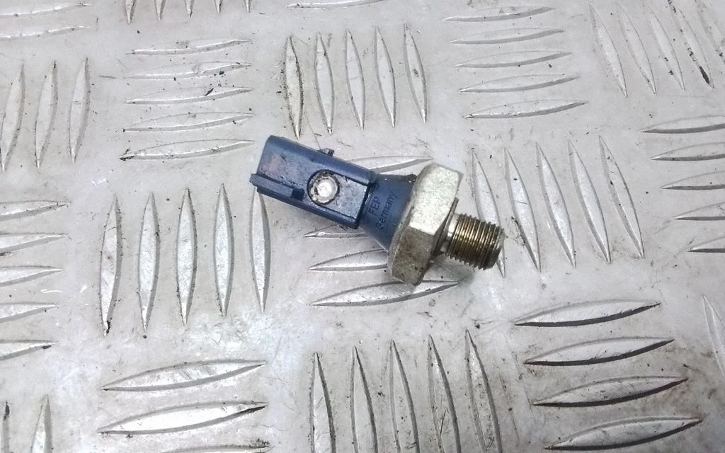Oil pressure sensor – Volkswagen Jetta USA (2019-)