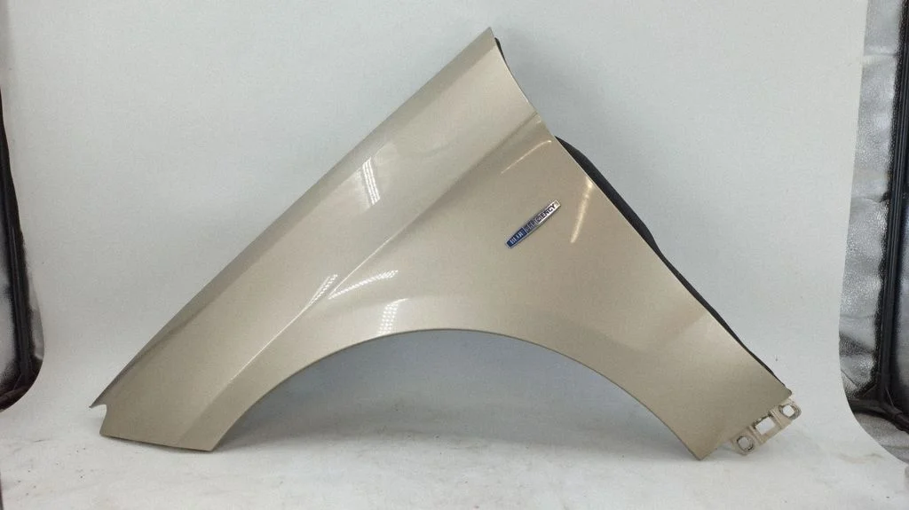 Fender – front left
