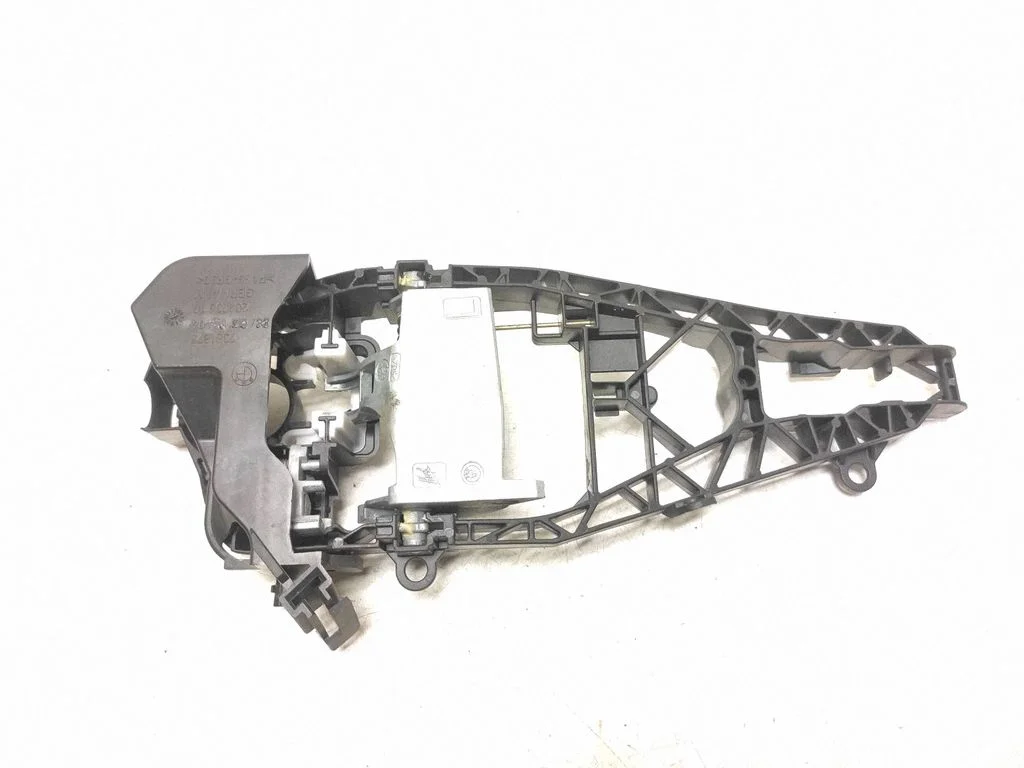 Rear door exterior handle/bracket – BMW X5 F15 (2013-2017)