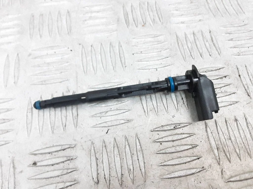 Fuel temperature sensor – Peugeot 3008 I (2008-2015)
