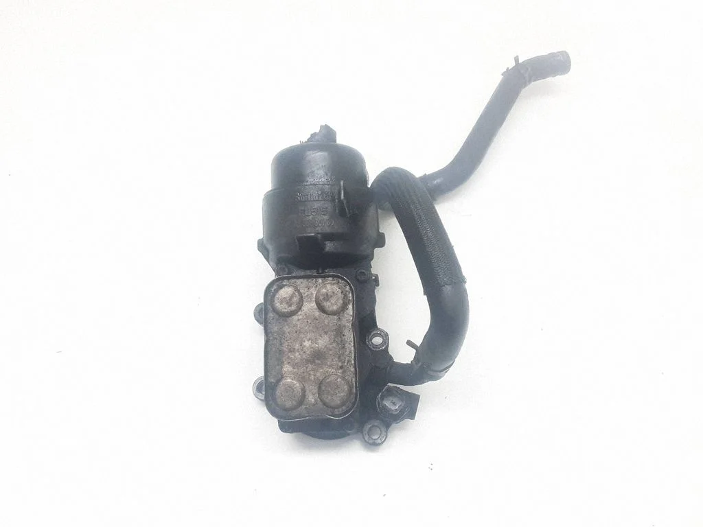 Oil filter cover – Volvo V50 (2004-2007)