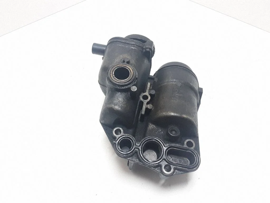 Oil filter cover – Volvo V70 (2005-2008)