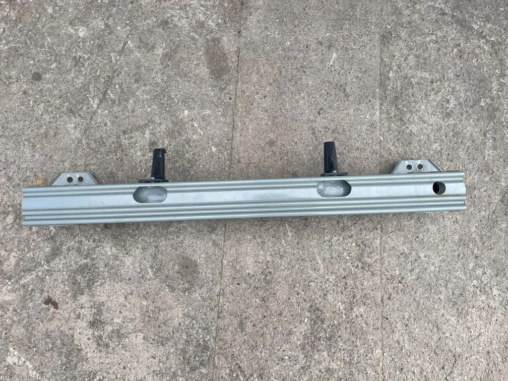 Rear bumper cross member 25735580