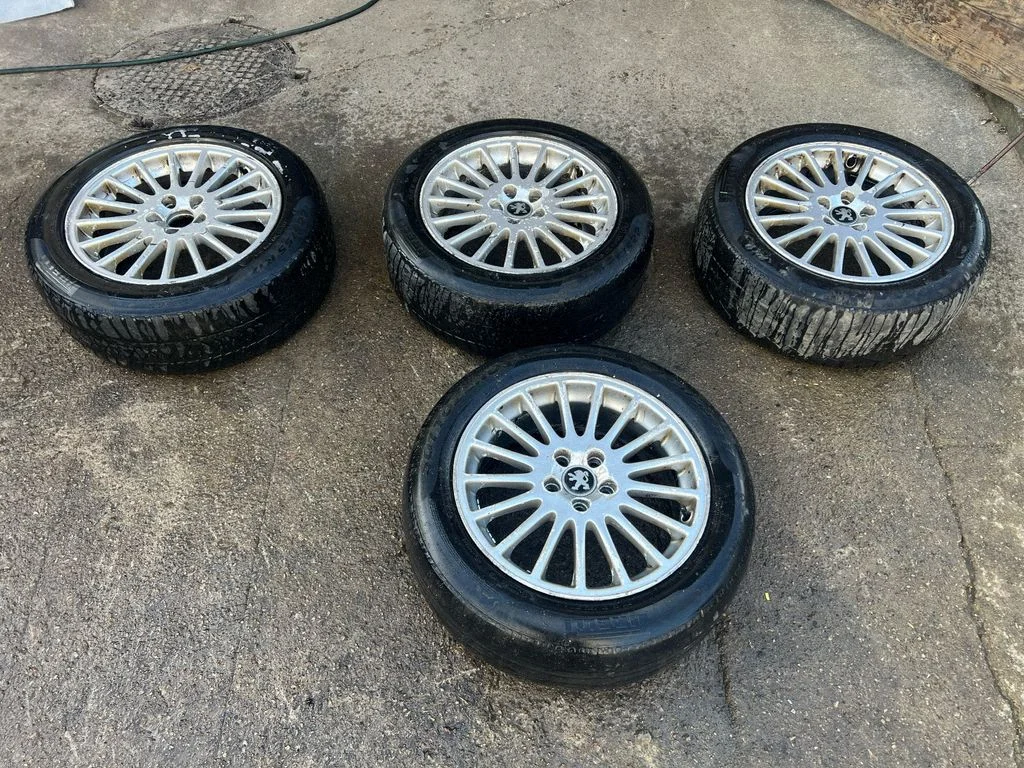 R17 alloy rim
