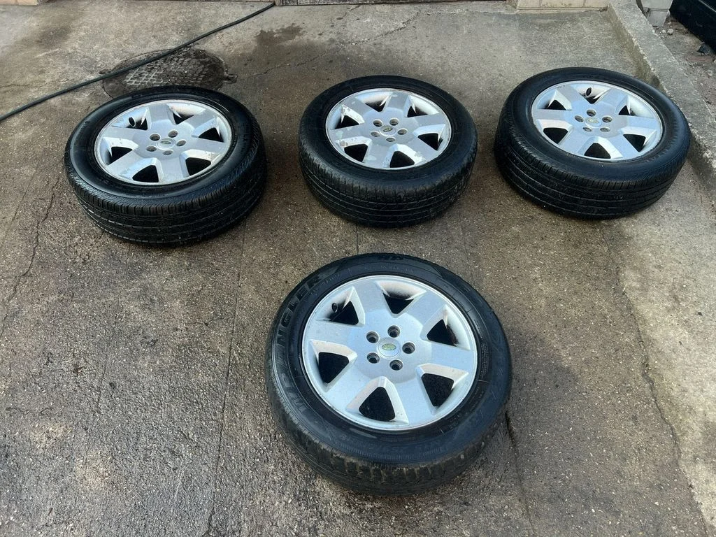 R19 alloy rim – Land Rover Discovery 3 - LR3 (2005-2009)