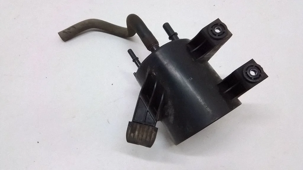 Active carbon filter fuel vapour canister 6G9N9D653BB