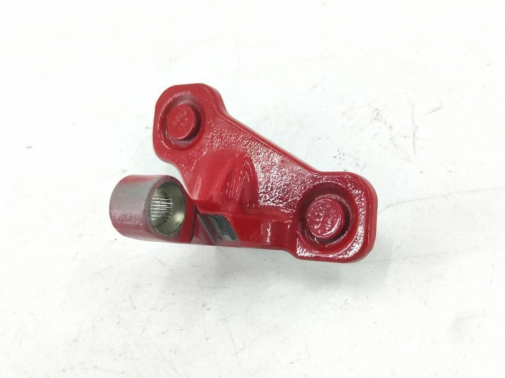 Front door lower hinge – Mercedes-Benz C-Class AMG W204 (2007-2014)