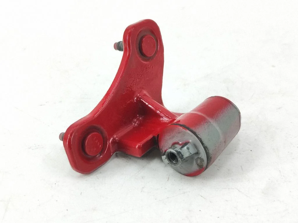 Front door lower hinge – Mercedes-Benz C-Class AMG W204 (2007-2014)