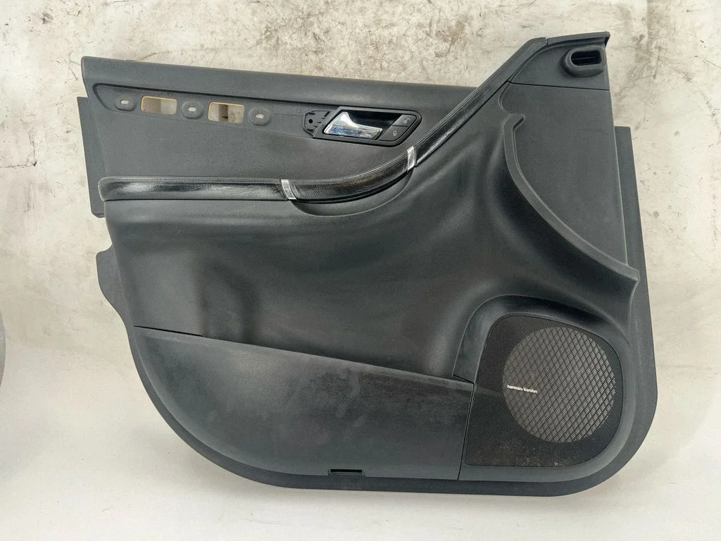 Front door card panel trim A2517200370