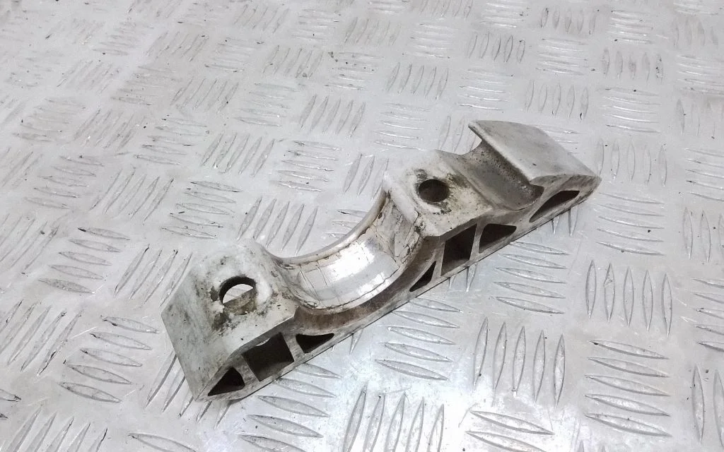 Sway bar bush bracket, front – Porsche Cayenne (92A) (2010-2017)