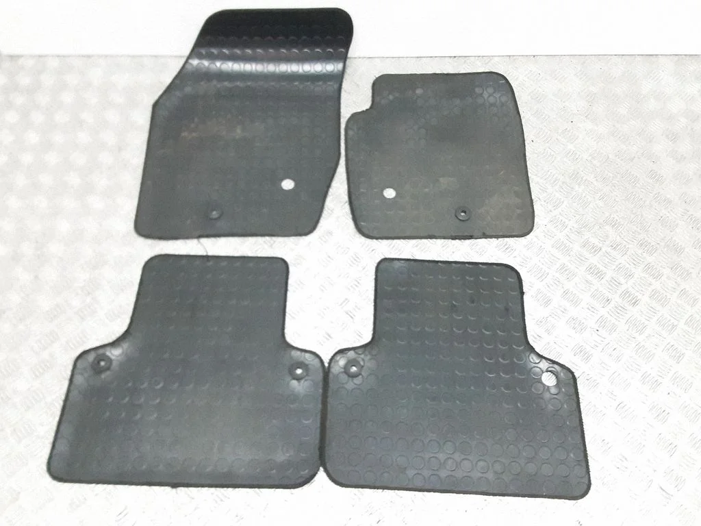 Car floor mat set – Volvo XC60 (2009-2013)