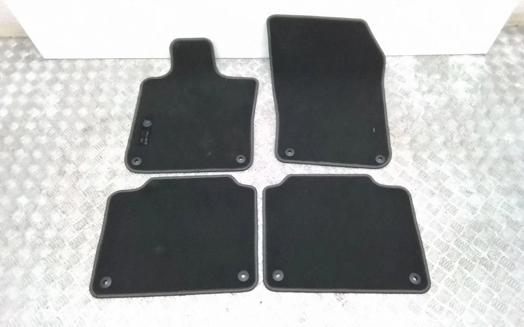 Car floor mat set – Volvo S90, V90 (2016-)