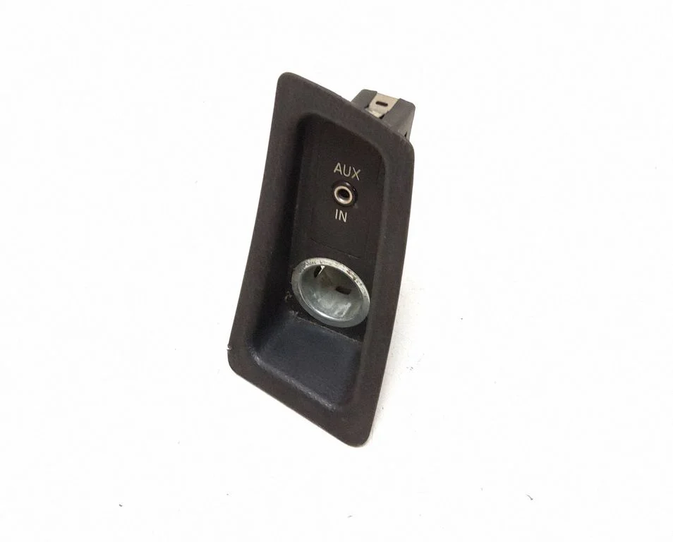 AUX-pesa – BMW 1-seeria E81 E87 (2004-2011)