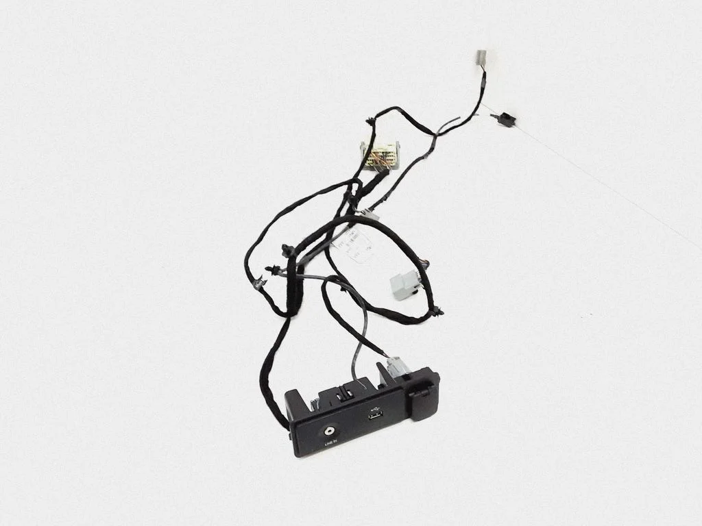 USB socket connector – Ford Fusion II (2013-)