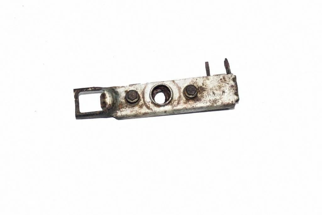 Engine bonnet/hood lock/catch 6397500650