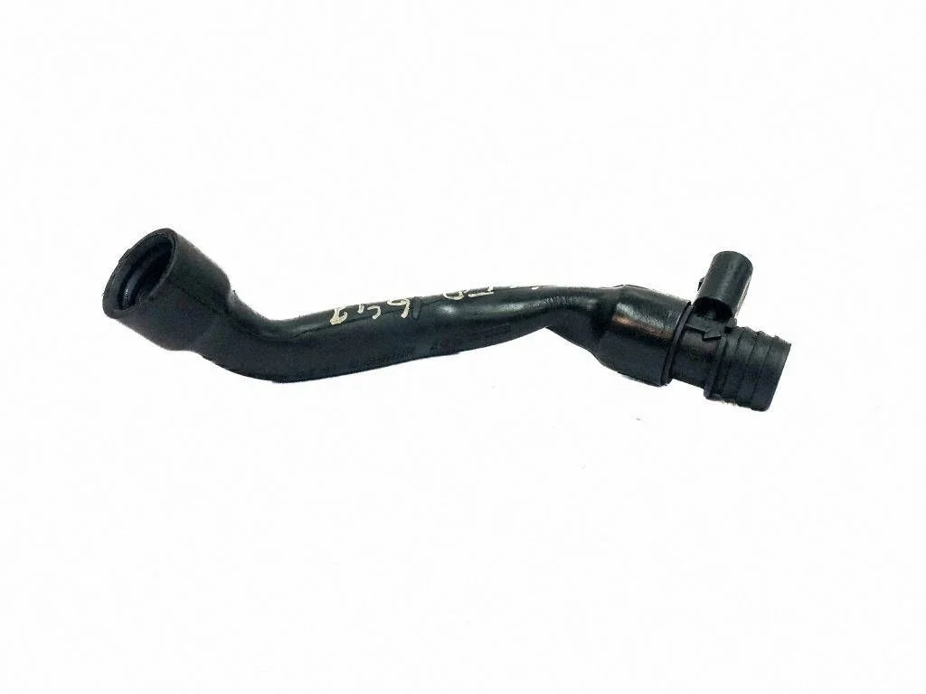 Breather/breather pipe/hose – Mercedes-Benz Vito Viano W639 (2003-2014)