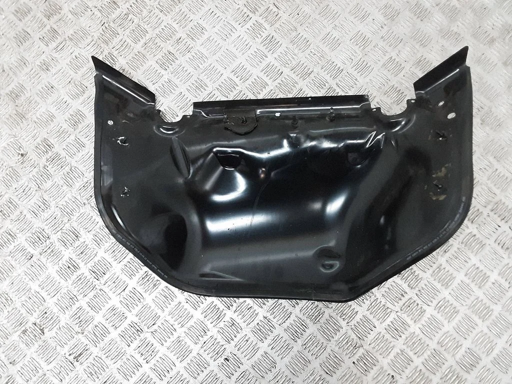 Heat shield in engine bay – Audi A8 S8 D4 4H (2010-2016)