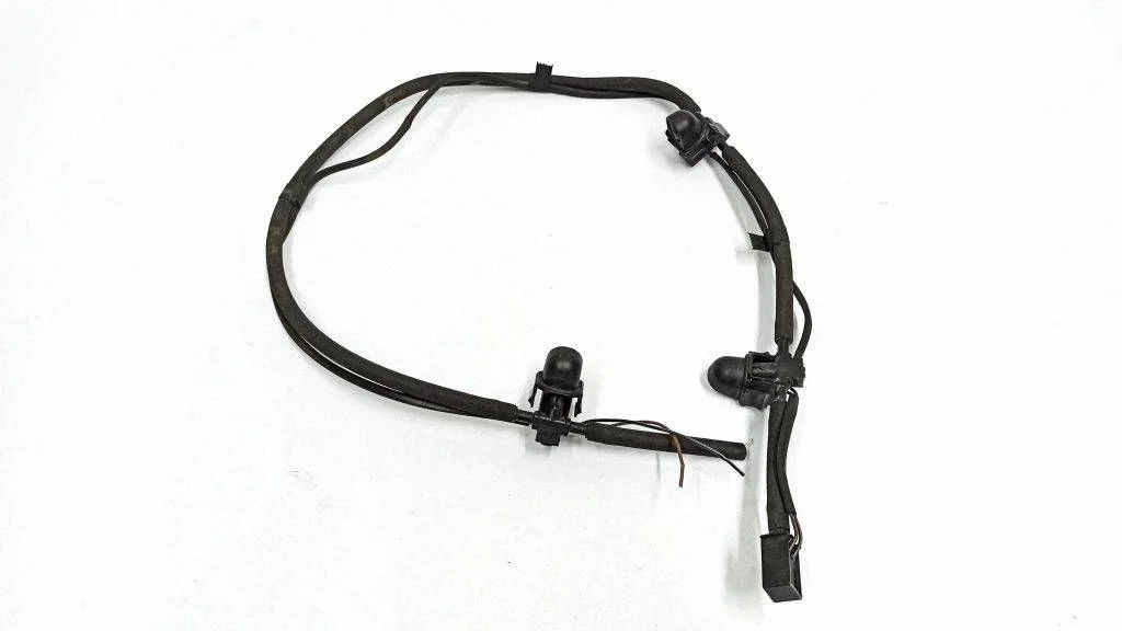 Windshield washer spray nozzle – Mercedes-Benz E-Class W212 (2009-2016)