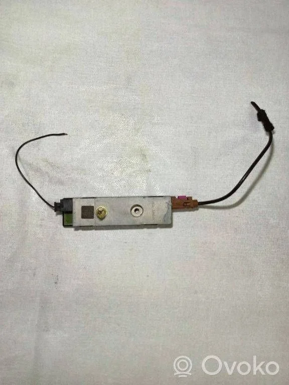 Aerial antenna amplifier – Mercedes-Benz E-Class W212 (2009-2016)