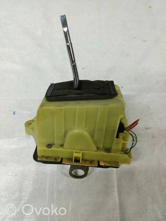 Gear selector mechanism – Mercedes-Benz E-Class W212 (2009-2016)