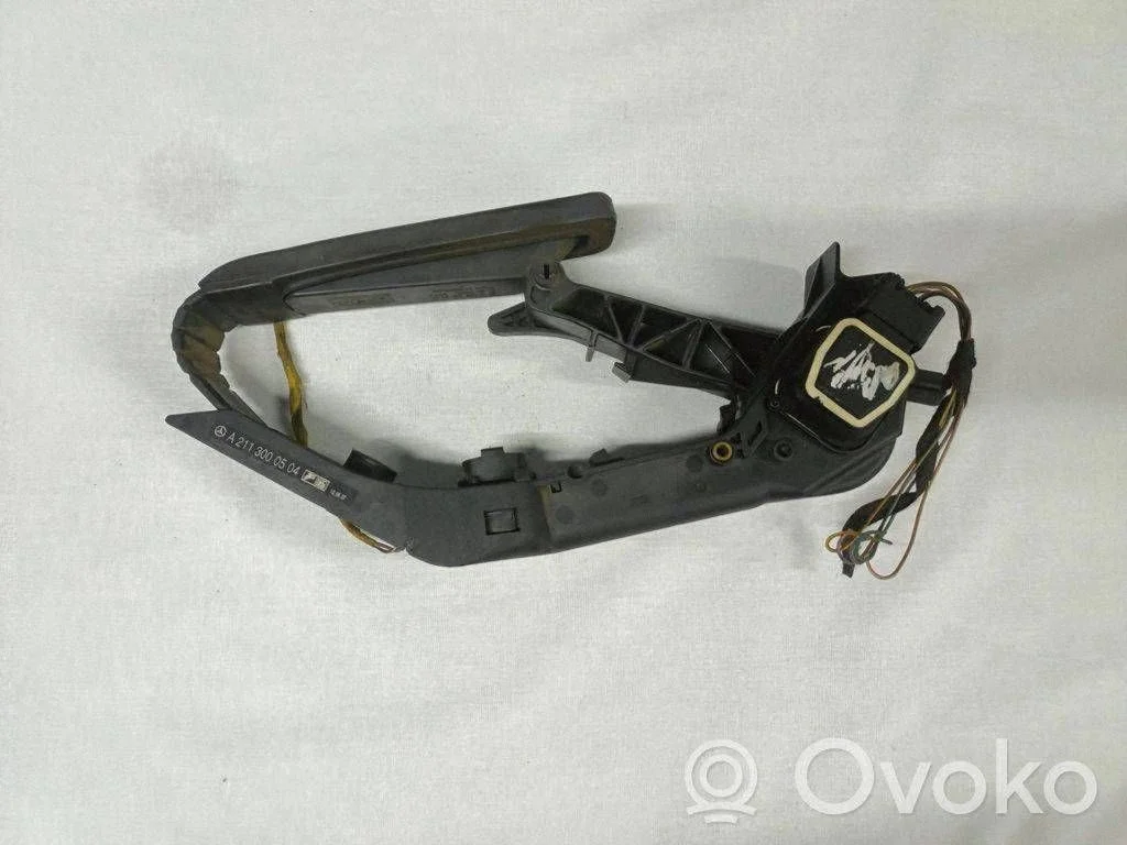 Accelerator throttle pedal A2113000504