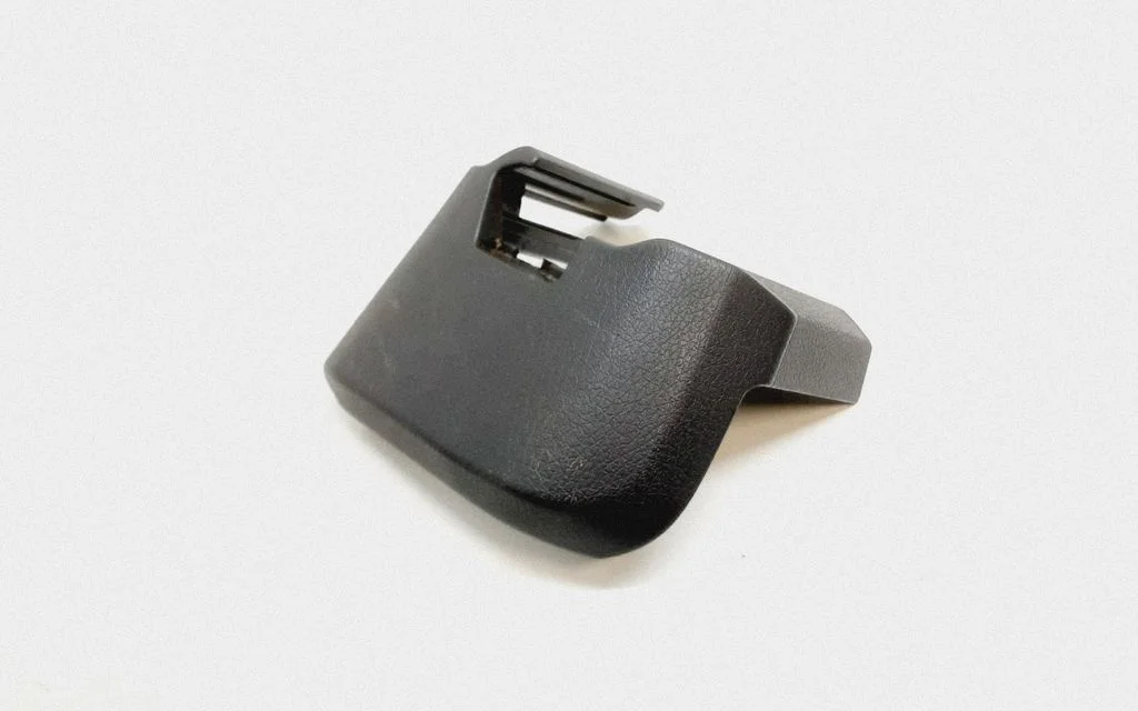 Rear seat rail trim cover – Volvo XC90 (2007-2014)