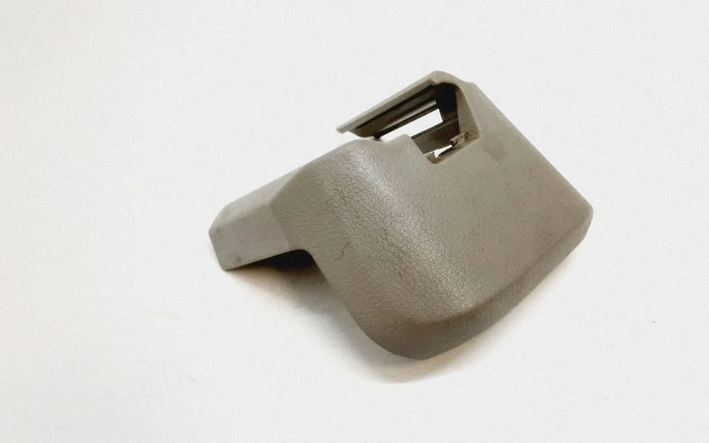 Rear seat rail trim cover – Volvo XC90 (2003-2006)