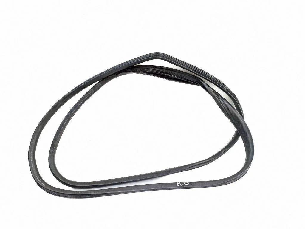 Tagaukse tihend (kere pool) – Mercedes-Benz ML-klass W163 (1997-2005)